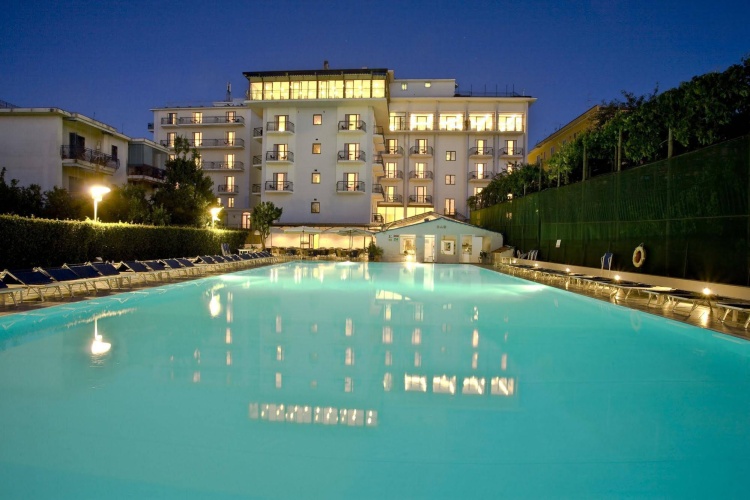 Grand Hotel Flora photo 30