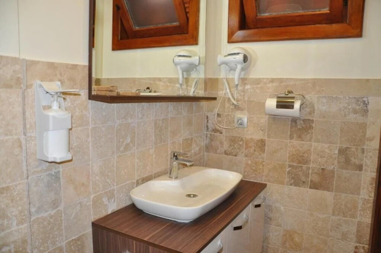 Tarihi Kumbaba Otel