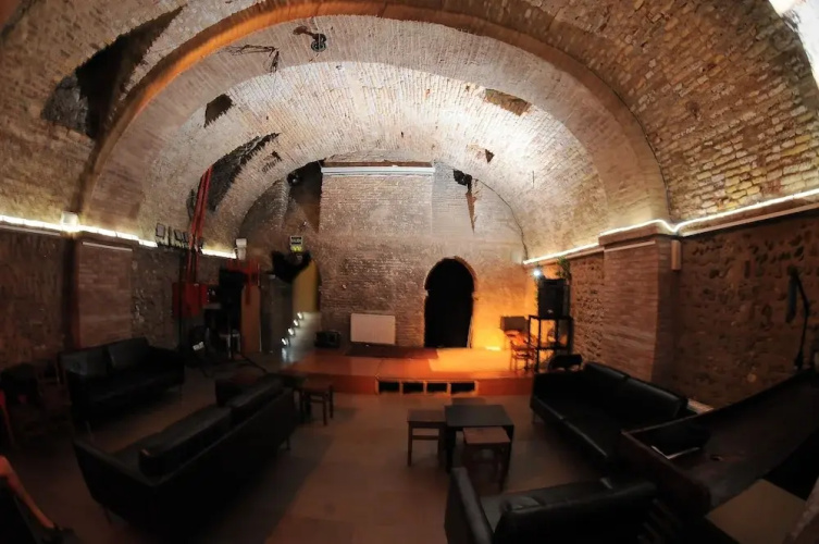 Albergue Zaragoza Hostel
