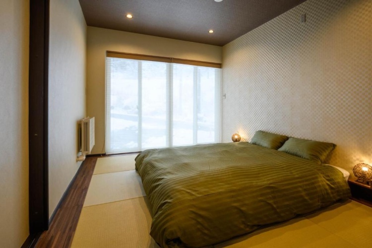 3 Bedrooms Apartment