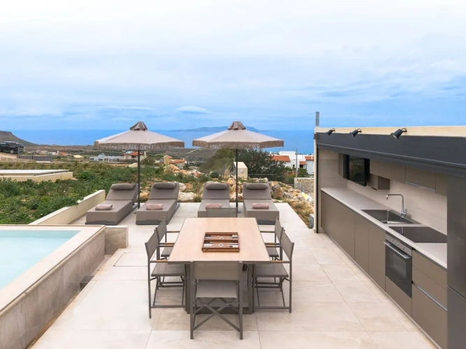 2 Bedrooms Villa with balcony and with sea view