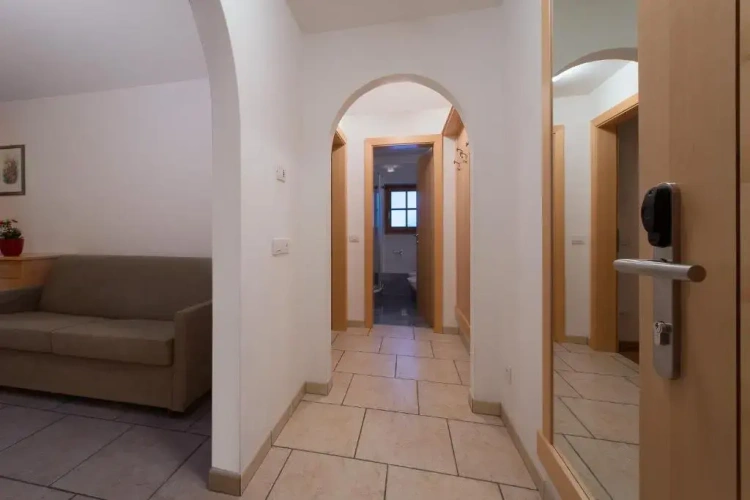 1 Bedroom Double Apartment with mountain view