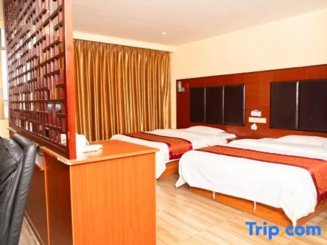 Deluxe Suite