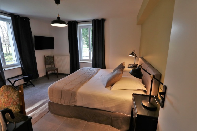 Standard Quadruple room with garden view