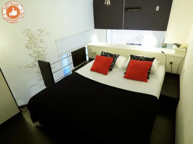 ALC - A521 - 4 min PALAIS AND BEACHES