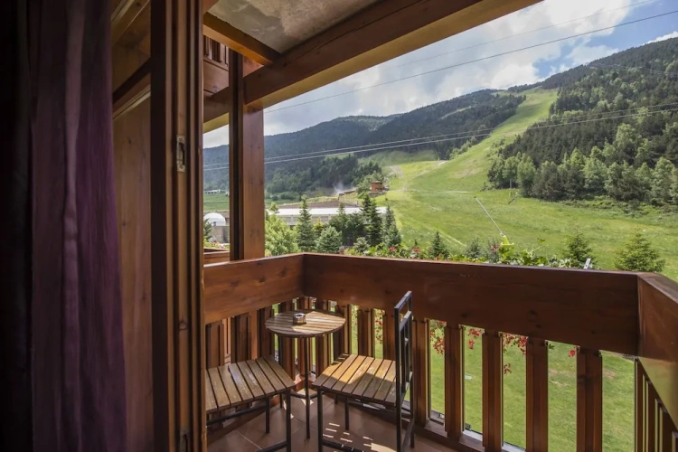 Standard Triple room with balcony and with mountain view