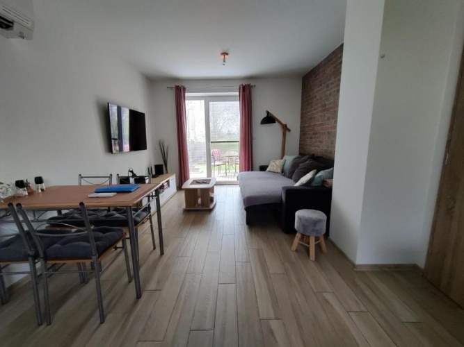 Apartment with garden view