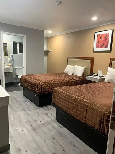 Deluxe Quadruple room