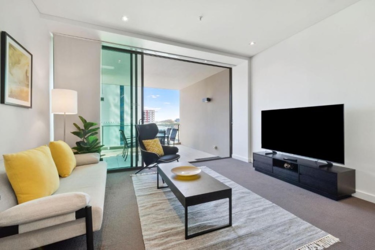 2 Bedrooms Apartment
