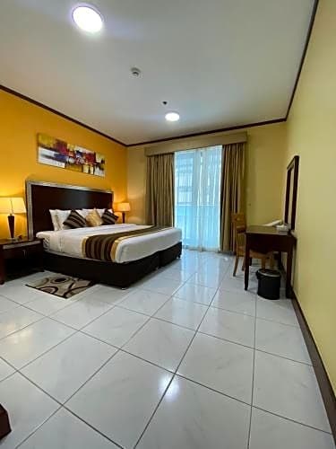 1 Bedroom Suite