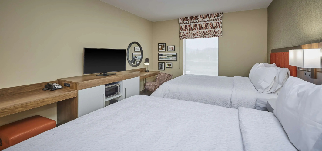 Hampton Inn & Suites Roseburg