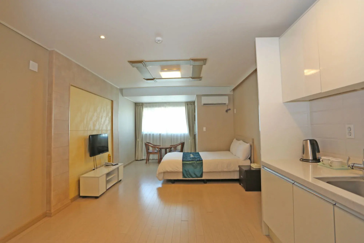 Joy Hotel
