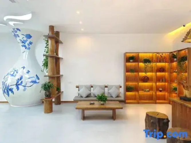 Chengdu Chumu Youyun Hotel