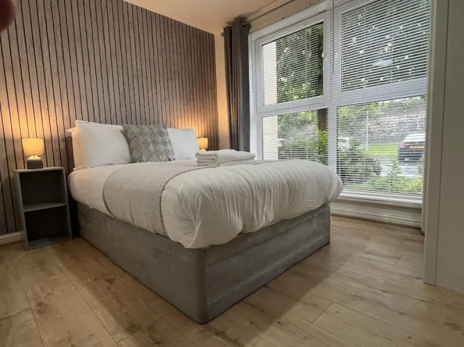 Modern Spacious Apartment in Private Grounds