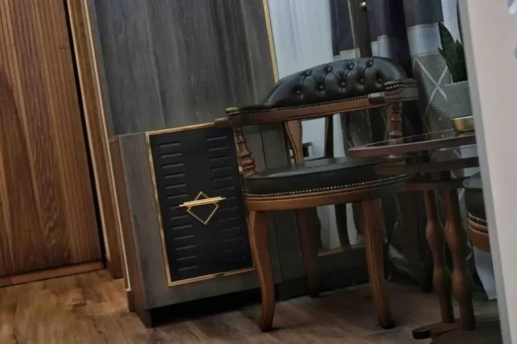 3 Bedrooms Apartment