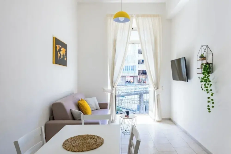 2 Bedrooms Apartment