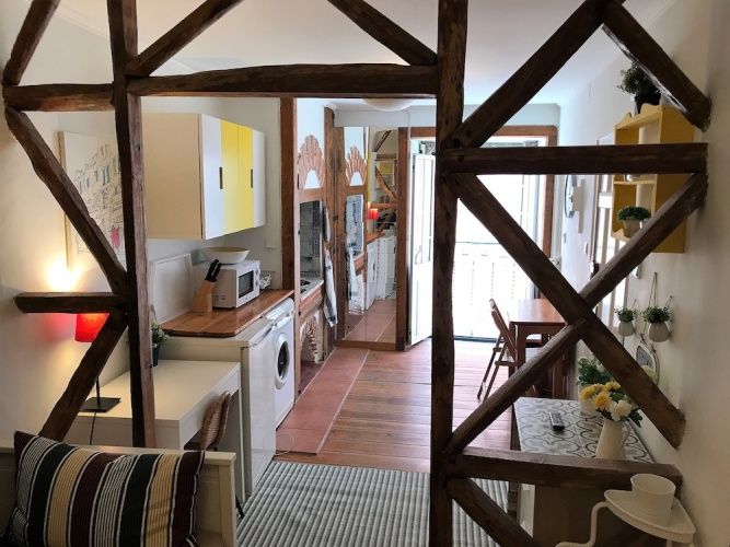 Typical studio in great location Tram 28