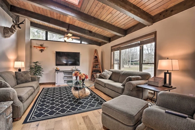 4 Bedrooms Cottage