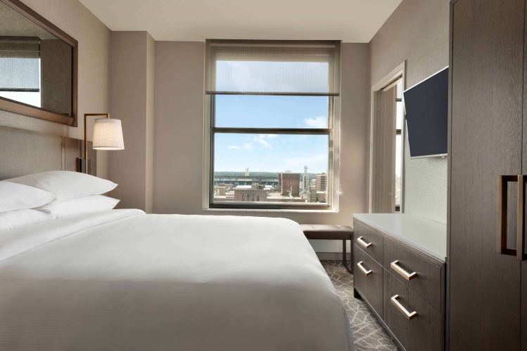 Embassy Suites by Hilton Minneapolis Downtown photo 6