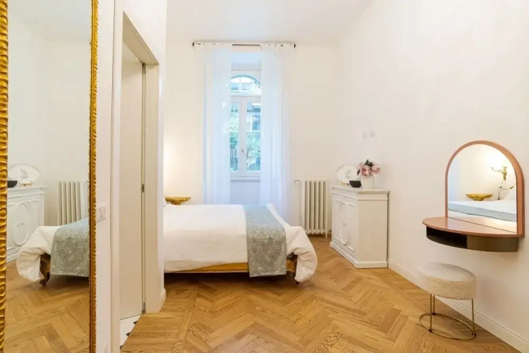 4 Bedrooms Family Apartment