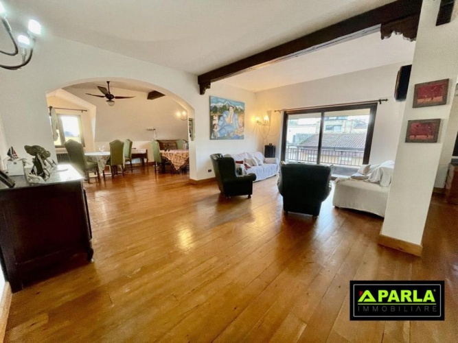 3 Bedrooms Apartment