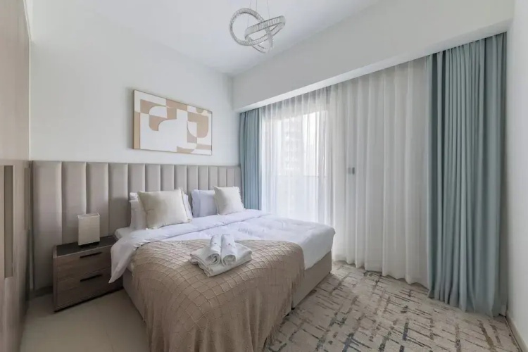 Spacious Elegant 3BR Urban Retreat
