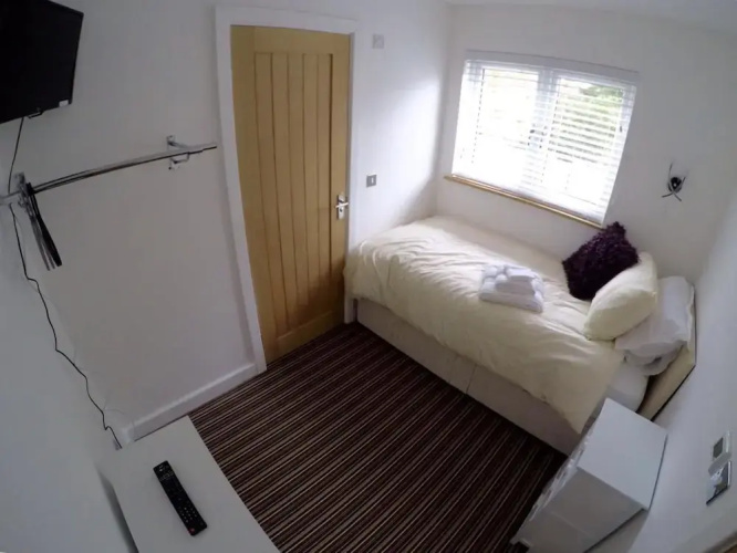 Deepcut Lodge Bed and Breakfast Self Service
