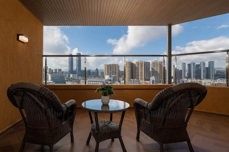 Standard Triple room with balcony
