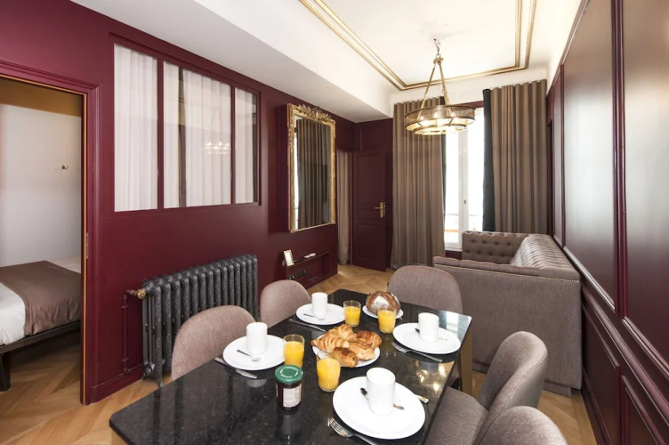 Champs Elysées - Lincoln Appartements