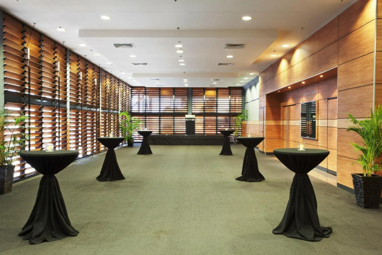 DoubleTree by Hilton Darwin Esplanade
