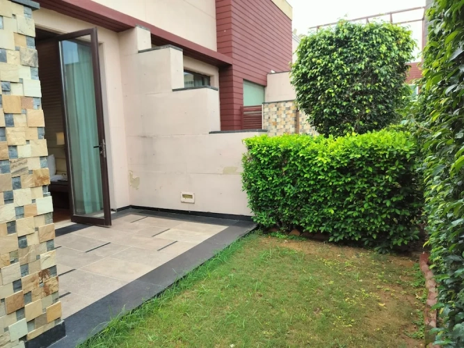 Deluxe room with balcony and with garden view