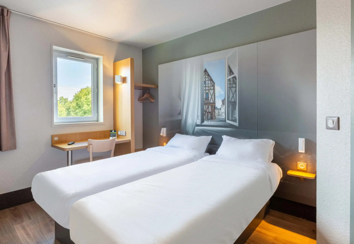 B&B Hotel Chartres Le Coudray