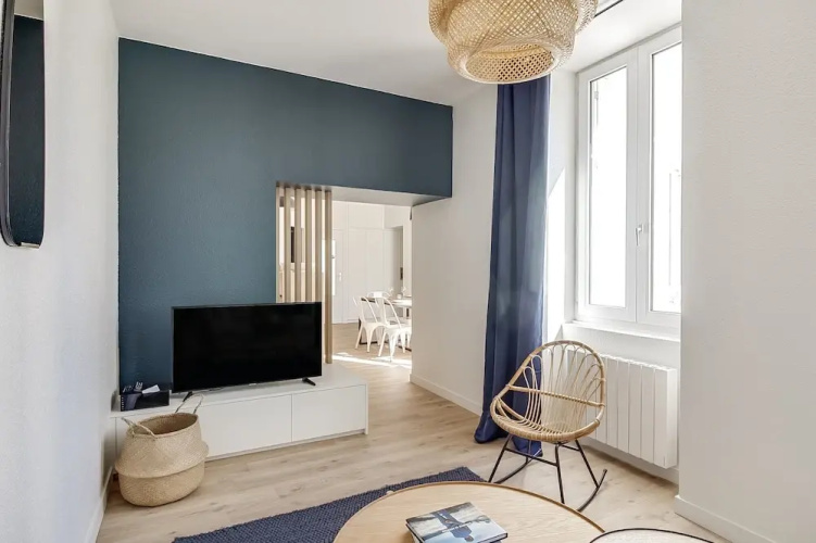 Le Carré Bleu