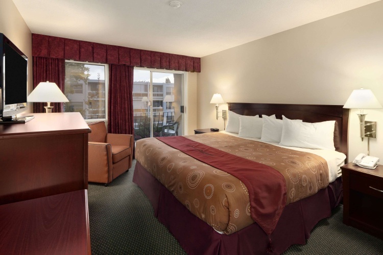Travelodge By Wyndham Nanaimo photo 8