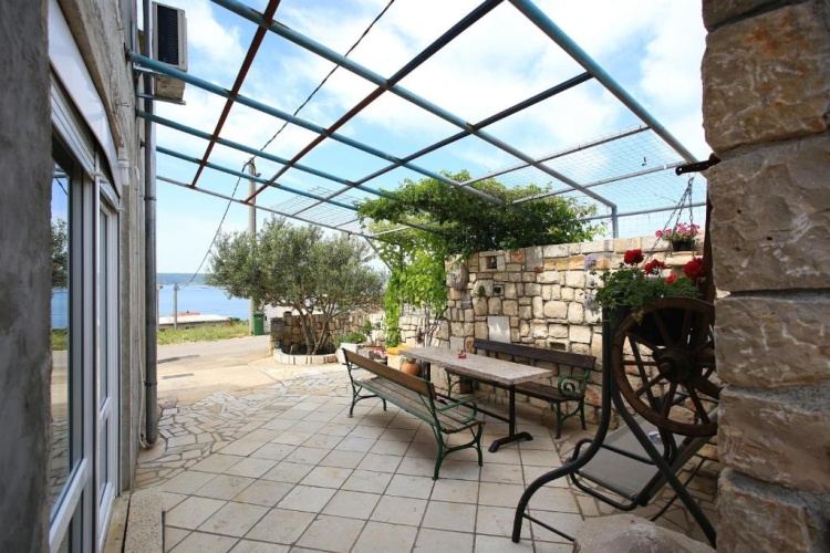 Apartment with balcony and with sea view