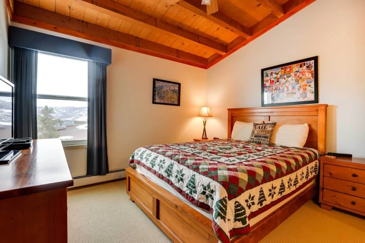 3 Bedrooms Apartment