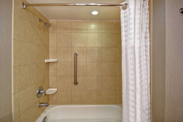 Embassy Suites by Hilton Montgomery Hotel & Conference Cente photo 10