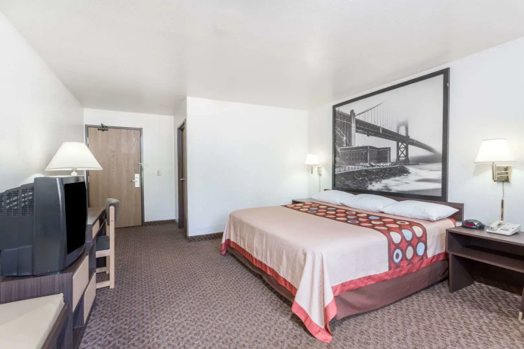 Super 8 By Wyndham Prince Frederick