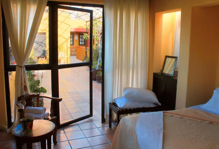 Hotel Allende