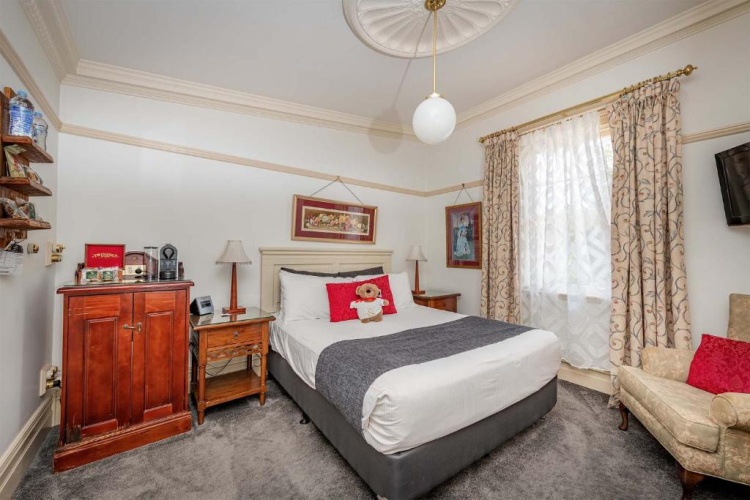 Standard Double room with view