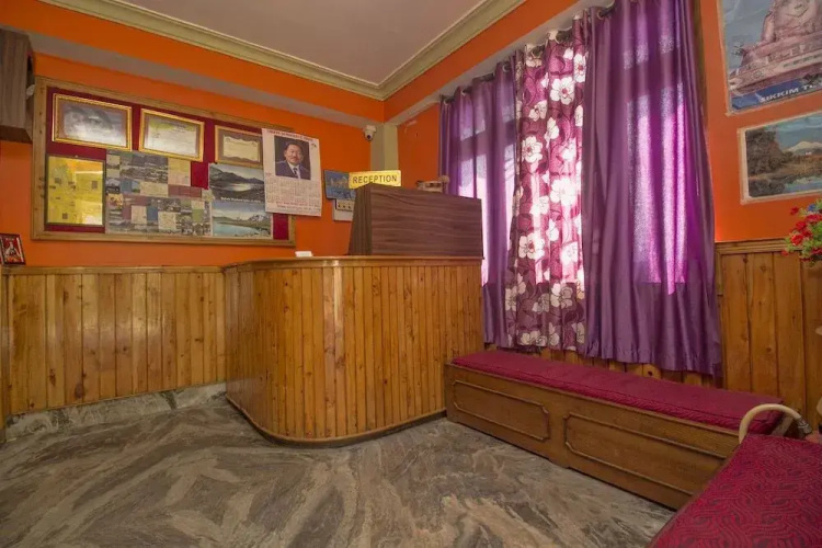 OYO 23588 Hotel Chittiz