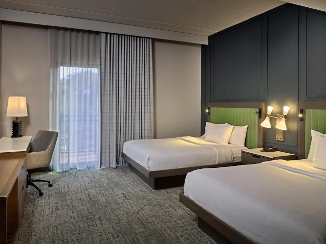 Deluxe Quadruple Suite