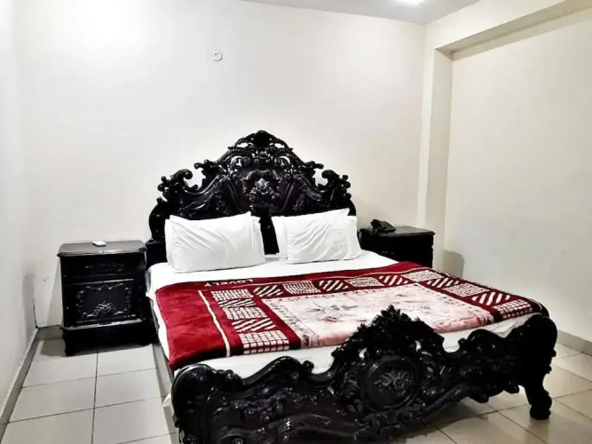 Fortville Hotel