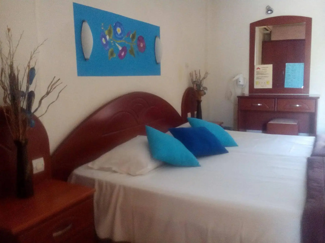 Damia Hotel & Apartments