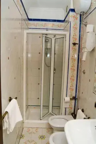 Hotel 2000