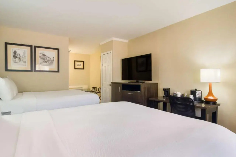 Monterey Inn Bayfront