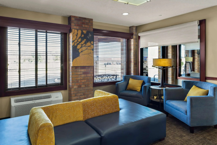 Best Western Lakewood Inn