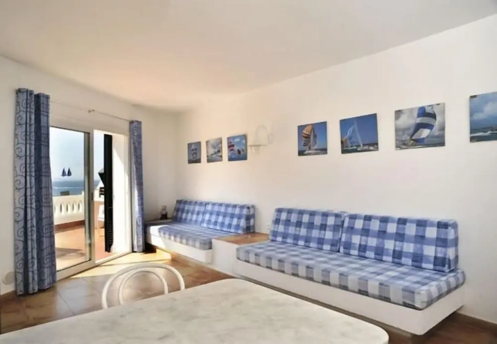 1 Bedroom Apartment with balcony and with sea view