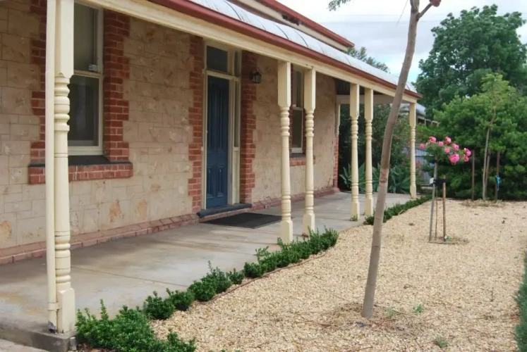 2 Bedrooms Cottage