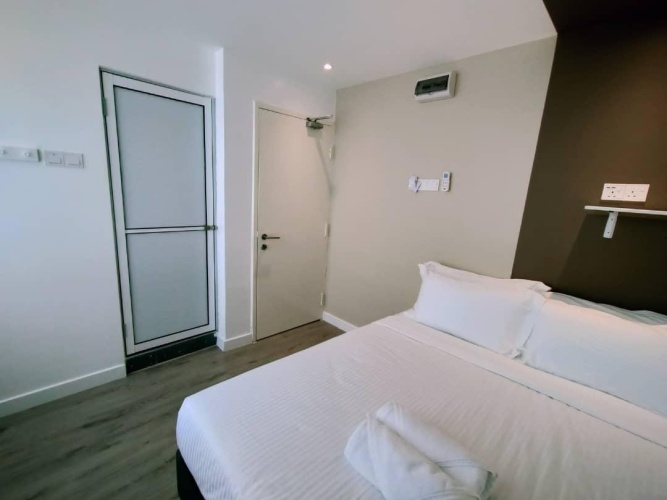 Standard Double room with city view